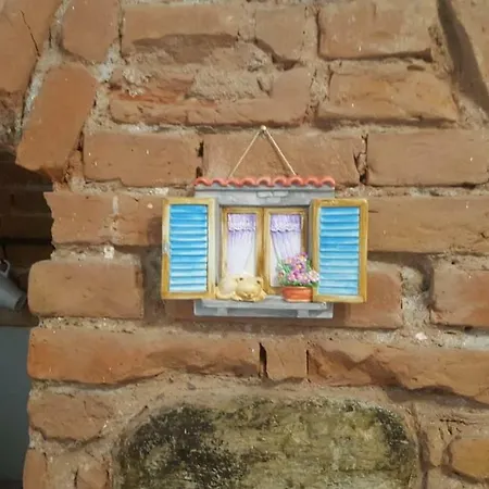 La Finestra Sul Borgo Holiday home